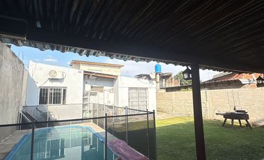 VENTA CASA MULTIFAMILIAR TALAR PILETA QUINCHO