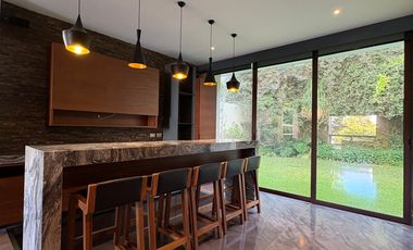 Casa de Lujo en Renta en Alcazar Poniente, Vallarta Universidad, Zapopan