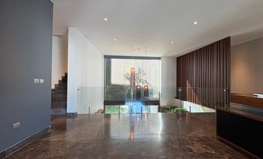 Casa de Lujo en Renta en Alcazar Poniente, Vallarta Universidad, Zapopan