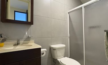 Casa de Lujo en Renta en Alcazar Poniente, Vallarta Universidad, Zapopan