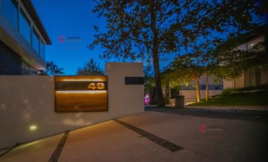 Hermosa casa de lujo en venta en Bosque de los Lagos con alberca y elevador