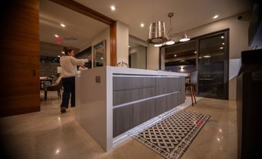Hermosa casa de lujo en venta en Bosque de los Lagos con alberca y elevador