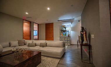 Hermosa casa de lujo en venta en Bosque de los Lagos con alberca y elevador