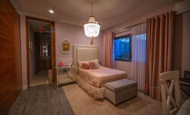 Hermosa casa de lujo en venta en Bosque de los Lagos con alberca y elevador