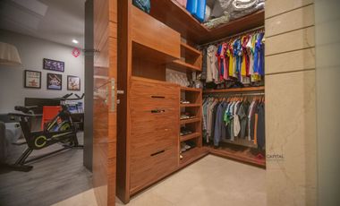 Hermosa casa de lujo en venta en Bosque de los Lagos con alberca y elevador