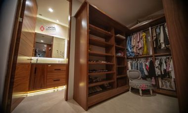 Hermosa casa de lujo en venta en Bosque de los Lagos con alberca y elevador