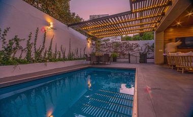 Hermosa casa de lujo en venta en Bosque de los Lagos con alberca y elevador