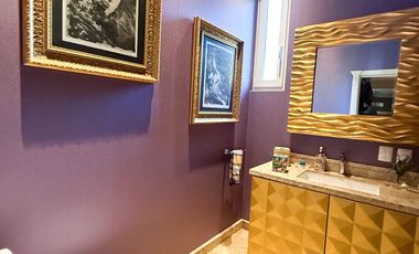 Magnífica Casa en Lomas Altas (VP)