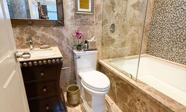 Magnífica Casa en Lomas Altas (VP)