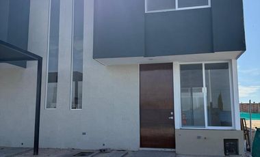 ¡APROVECHA! AMPLIAS CASAS NUEVAS EN VENTA EN CONDOMINIO PEQUEÑO AL NORTE DE AGS.