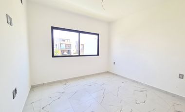 Casa en Venta Lomas de la Rioja | 4 recámaras