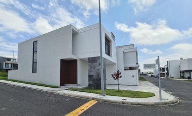 Casa en Venta Lomas de la Rioja | 4 recámaras