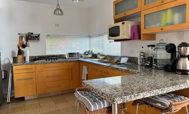 Casa de una planta con alberca en El Cristo, Atlixco, Puebla.