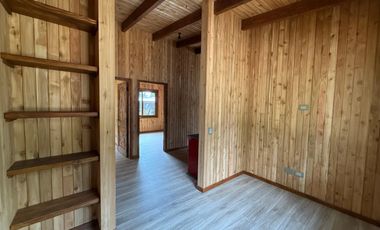 Casa en arriendo c/ estacionamiento en Molco