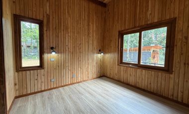 Casa en arriendo c/ estacionamiento en Molco