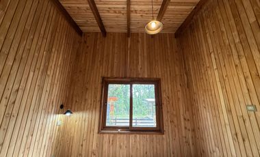 Casa en arriendo c/ estacionamiento en Molco