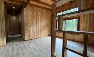 Casa en arriendo c/ estacionamiento en Molco