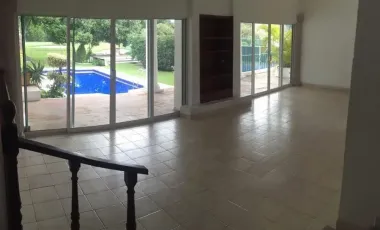 Casa en venta en Lomas de Cocoyoc, Atlatlahucan, Morelos