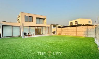 Casa en Venta en Santa Elena, Colina