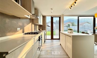 Casa en Venta en Santa Elena, Colina