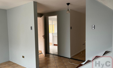 Arriendo Amplia Casa en Ciudad Satélite