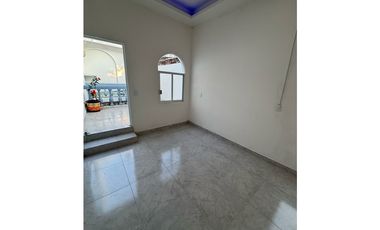 SE RENTA CONSULTORIO EN PRIMER PISO EN EL CENTRO