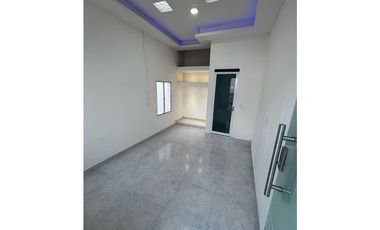 SE RENTA CONSULTORIO EN PRIMER PISO EN EL CENTRO