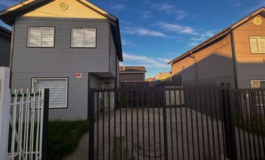 SE ARRIENDA HERMOSA PROPIEDAD PRADERAS DEL LLAIMA, CAJÓN