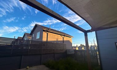 SE ARRIENDA HERMOSA PROPIEDAD PRADERAS DEL LLAIMA, CAJÓN