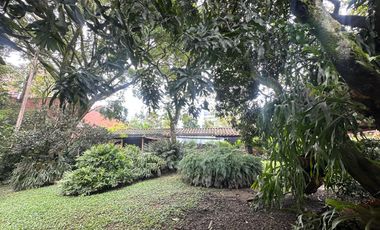 Casa campestre en arriendo – Envigado.