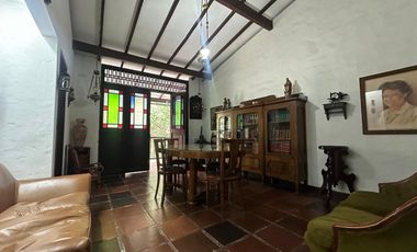 Casa campestre en arriendo – Envigado.
