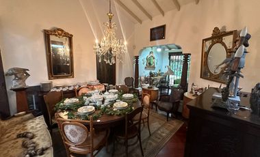 Casa campestre de 2 pisos en arriendo en Envigado