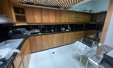 Casa campestre de 2 pisos en arriendo en Envigado