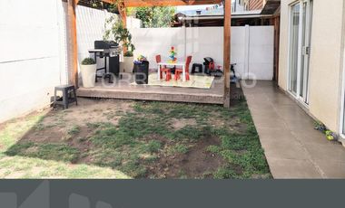 SE ARRIENDA CASA CONDOMINIO 3D+3B+ESTACIONAMIENTO