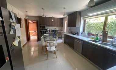 CAMINO DE LA LAGUNA A PASOS DEL COLEGIO MYFLOWER