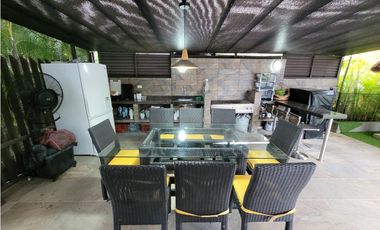 RESIDENCIA DE LUJO EN CONDOMINIO PALMA REAL (Villavicencio)