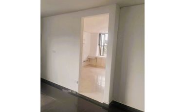 AV CHILE OFICINA EN ARRIENDO 40M2
