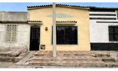 Casa de un piso en venta - Barrio Los Libertadores Palmira Valle