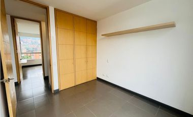 Se Arrienda Apartamento en el Poblado, Medellin