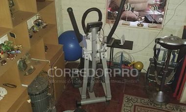 CASA DE 2 PISOS CON 3D+1B CERCA A MALL PLAZA TOBALABA