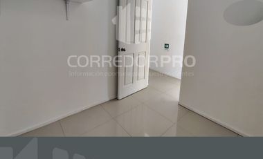 SE VENDE OFICINA EN CHICUREO, 3ESTAC. Y 1BOD. FRENTE A JUMBO