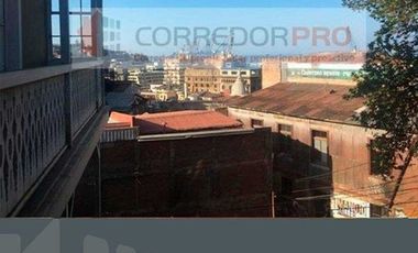 HERMOSA CASA PATRIMONIAL EN CERRO CONCEPCION, 5D+2B+TERRAZA