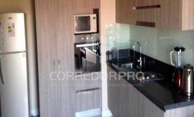 DEPARTAMENTO AMOBLADO CON 1D + 1B Y TERRAZA. CERCANO A METRO