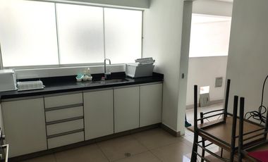 Alquiler de amplio departamento, 175 m² + estacionamiento doble – Surco