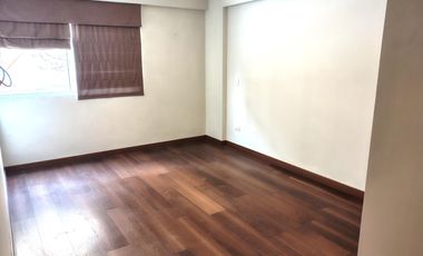 Alquiler de amplio departamento, 175 m² + estacionamiento doble – Surco