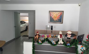 Alquiler de amplio departamento, 175 m² + estacionamiento doble – Surco