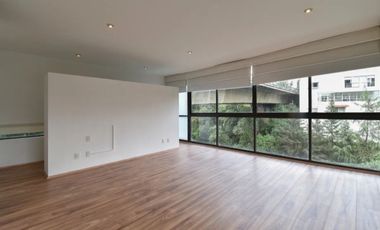 Se vende moderna casa en Lomas Country Club