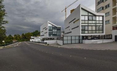 Se vende moderna casa en Lomas Country Club