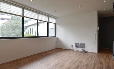 Se vende moderna casa en Lomas Country Club