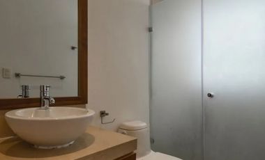 Se vende moderna casa en Lomas Country Club